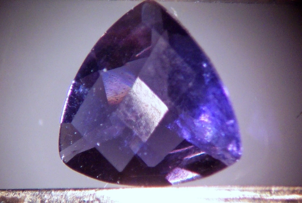 iolite vs sapphire