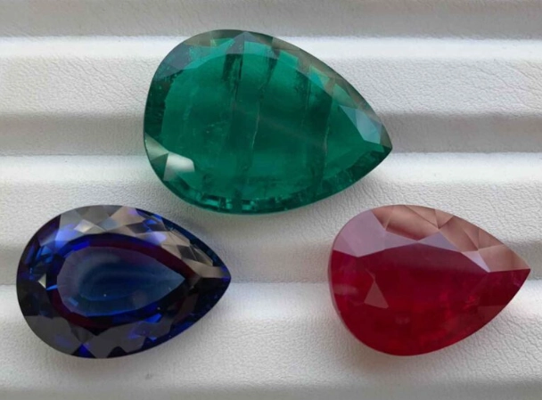 moissanite vs diamond