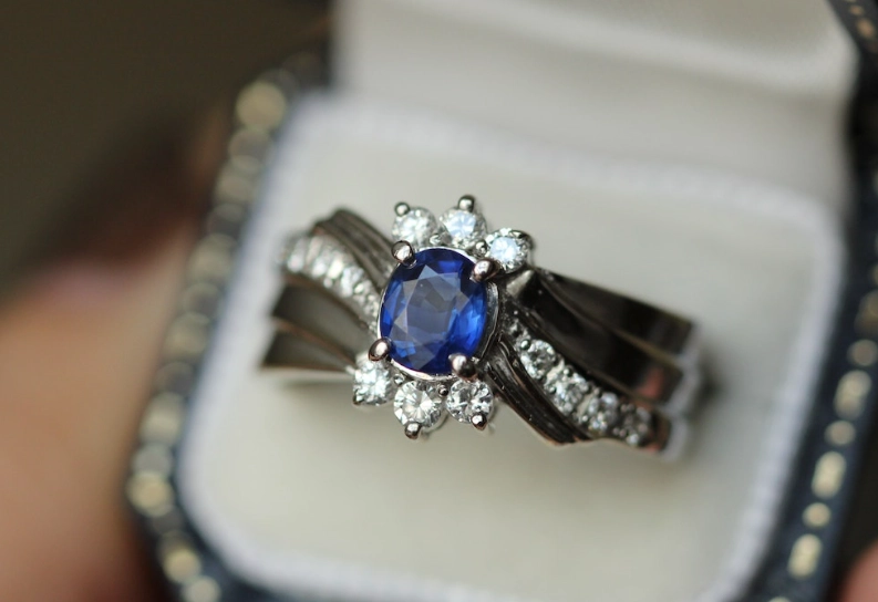 sapphire birthstone meaning