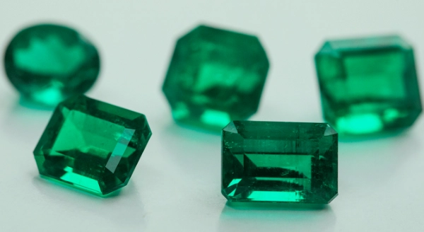emerald birthstone emerald birthstone