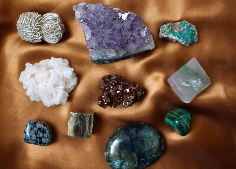 gemstone identification guide
