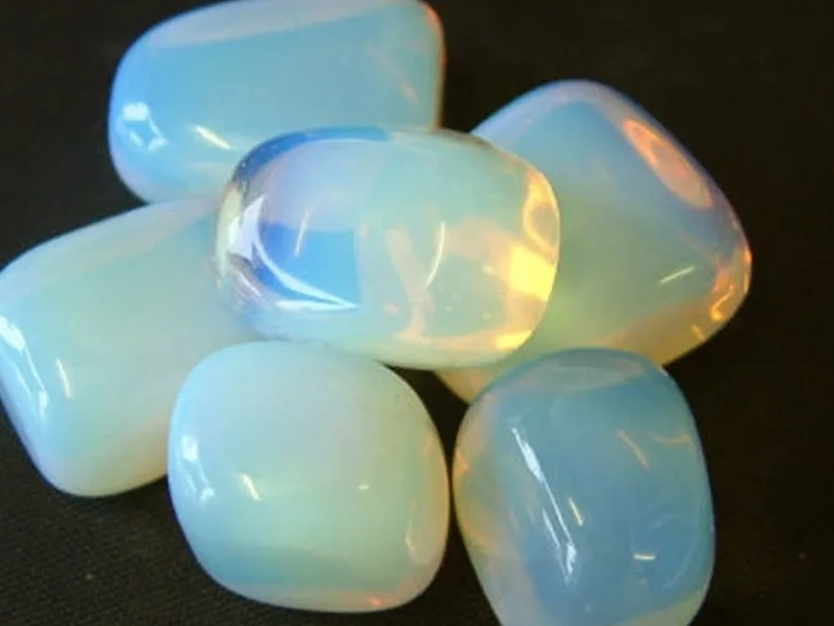 Alexandrite gemstone Alexandrite gemstone