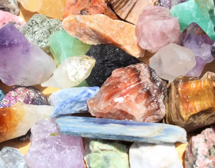 natural uncut gemstones