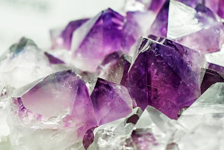 February birthstone meaning