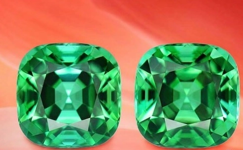 emerald birthstone color