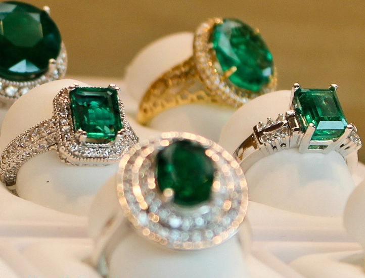 emerald vs alexandrite