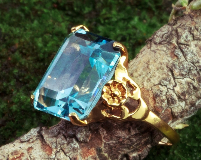 march birthstone aquamarine meaning