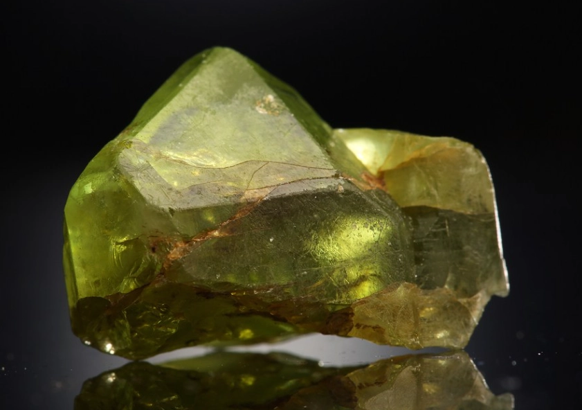 august birthstone peridot