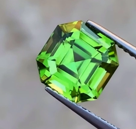 What does a peridot symbolize?