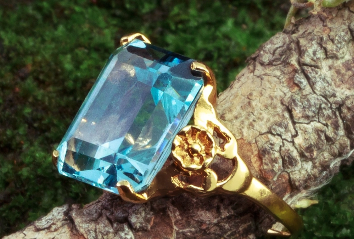 aquamarine symbolism