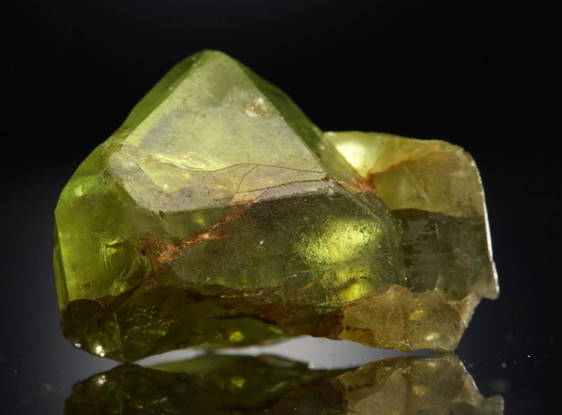 peridot birthstone meaning