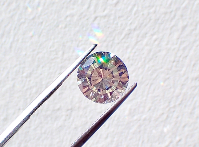 white sapphire birthstone