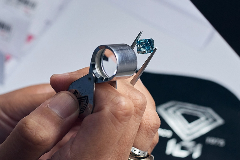 What are the 7 precious stones