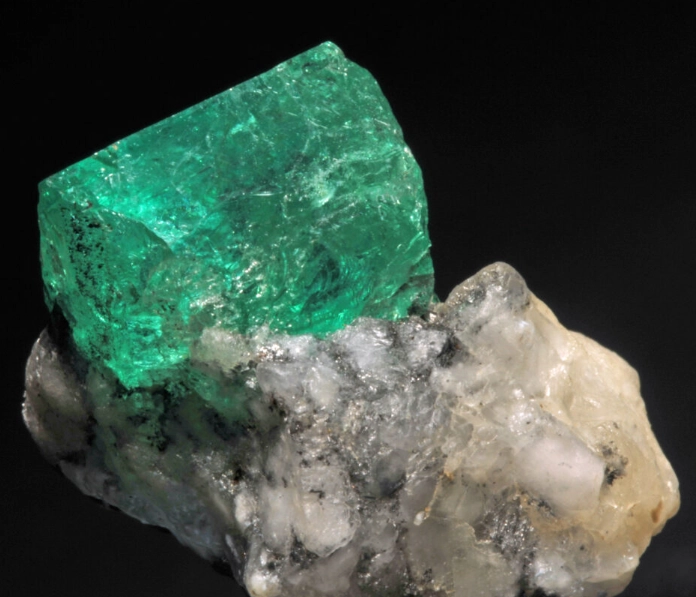 emerald birthstone