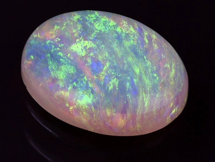 opal birthstone meaning
