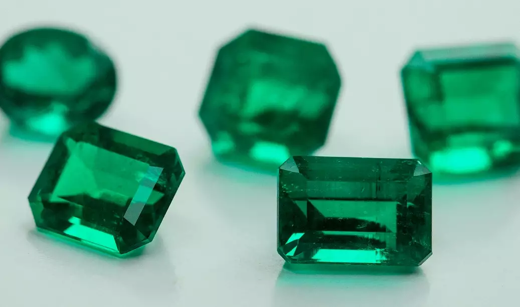 emerald birthstone
