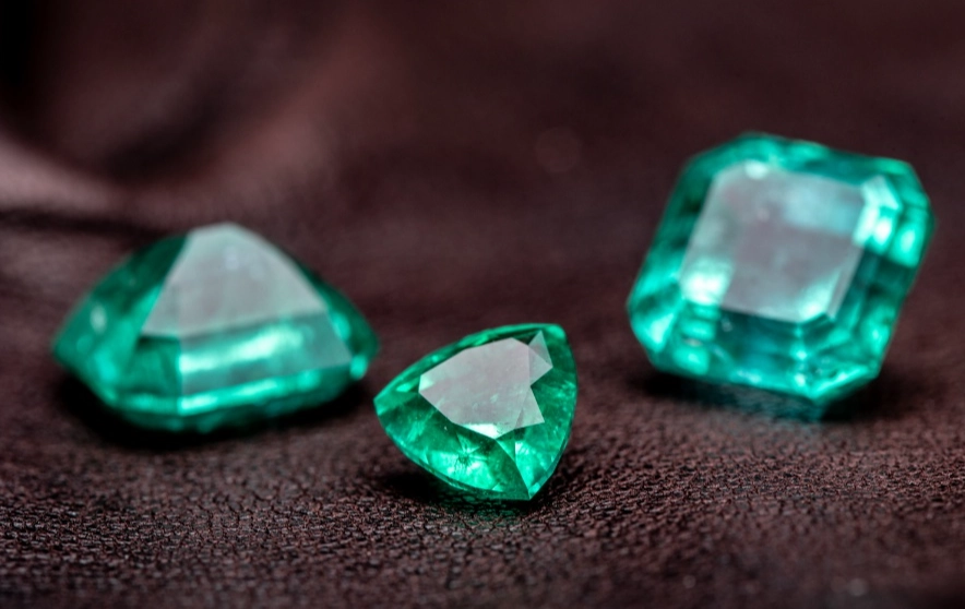 emerald color meaning