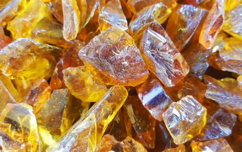 what does amber smell like