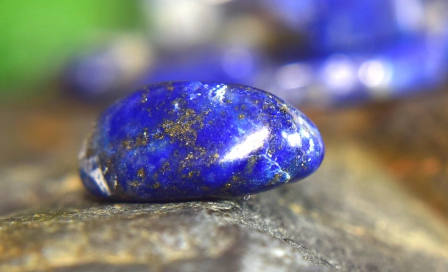 What is lapis lazuli good for?