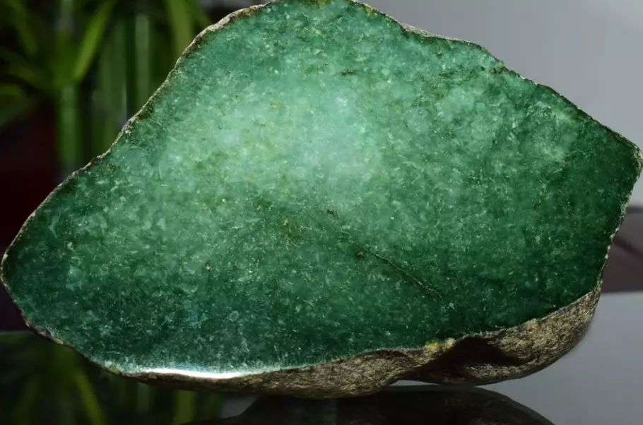 jade stone identification