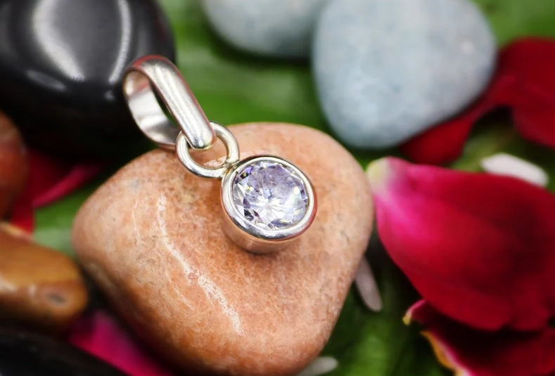 zircon gemstone safety